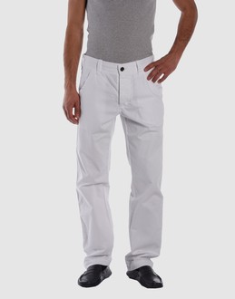 Confronta prezzi Napapijri pantaloni pantaloni su yoox.com