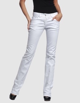 VERSACE - PANTALONS - Pantalons taille basse - sur YOOX.COM