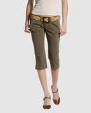 JAGGY PANTALONI Pantaloni capri su YOOXCOM
