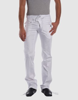 KRIS VAN ASSCHE PANTALONI Pantaloni su YOOX.COM