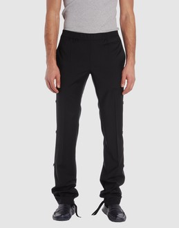 KRIS VAN ASSCHE PANTALONI Pantaloni su YOOX.COM