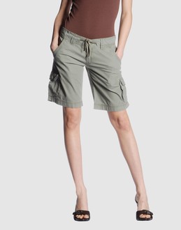 Confronta prezzi Roxy life pantaloni bermuda su yoox.com