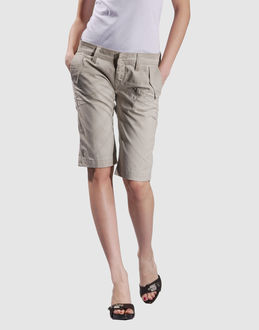 Confronta prezzi We are replay pantaloni bermuda su yoox.com