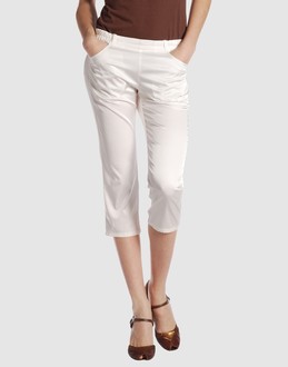 MARTIN MARGIELA 6 PANTALONI Pantaloni capri su YOOX.COM