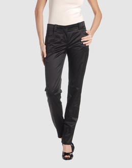 Web market place, le comparateur de prix du web: Versace   Pantalons