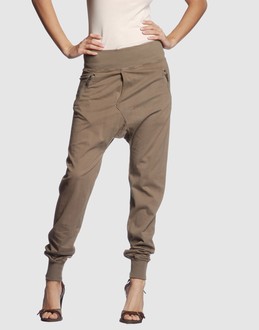 NICOLAS MARC PANTALONI Pantaloni su YOOXCOM