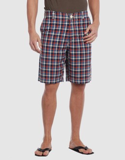 Confronta prezzi Woolrich pantaloni bermuda su yoox.com