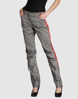EMPORIO ARMANI - PANTALONS - Pantalons corsaires - sur YOOX.COM