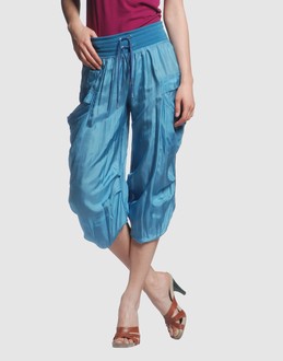 HUSSEIN CHALAYAN PANTALONI Pantaloni capri su YOOX.COM