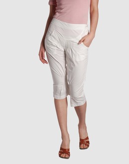 Confronta prezzi Fornarina pantaloni pantaloni capri su yoox.com