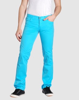 JACKAL PANTALONI Pantaloni su YOOX.COM