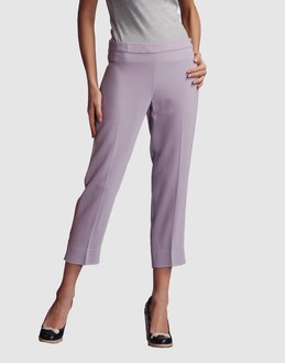 Web market place, le comparateur de prix du web: Blumarine   Pantalons corsaires