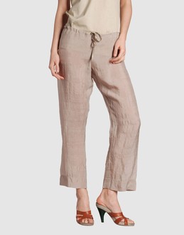 DOSA PANTALONI Pantaloni capri su YOOX.COM