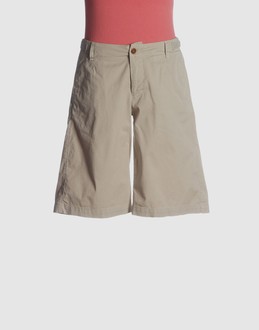 C.P. COMPANY UNDERSIXTEEN PANTALONI Bermuda su YOOX.COM