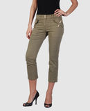 OUTRAGE PANTALONI Pantaloni capri su YOOXCOM