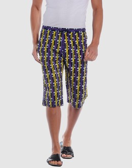 Confronta prezzi Esprit pantaloni bermuda su yoox.com