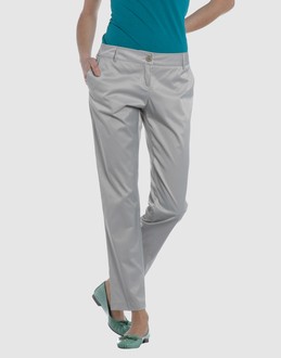 AKUI PANTALONI Pantaloni vita bassa su YOOX.COM