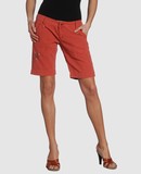 TIRDY PANTALONI Bermuda su YOOXCOM