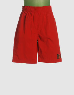 CHIEMSEE PANTALONI Bermuda su YOOX.COM