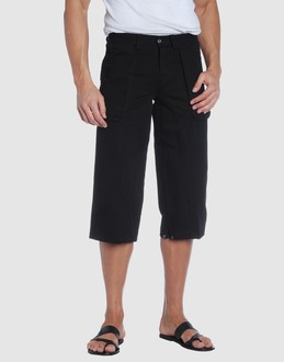 RAY & GUY PANTALONI Pantaloni capri su YOOX.COM