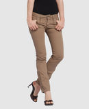 LJ PANTALONI Pantaloni vita bassa su YOOXCOM