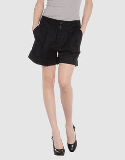 Confronta prezzi Marc by marc jacobs pantaloni bermuda su yoox.com