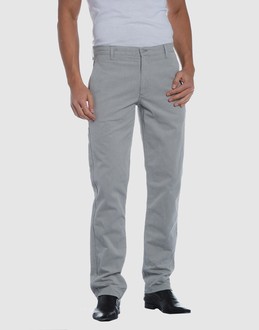 MARC BY MARC JACOBS PANTALONI Pantaloni classici su YOOX.COM