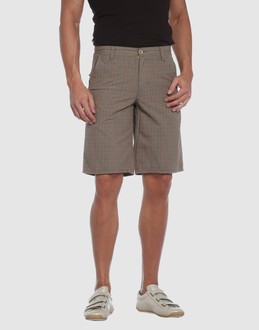 Confronta prezzi Stussy authentic gear pantaloni bermuda su yoox.com