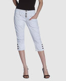 UNIFORM PANTALONI Pantaloni capri su YOOXCOM