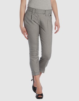 PRADA - PANTALONS - Pantalons corsaires - sur YOOX.COM