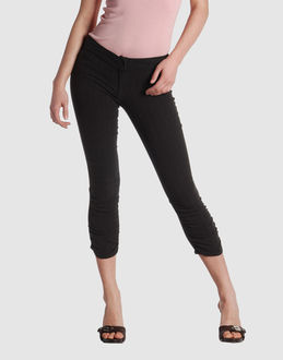 JASMINE DI MILO PANTALONI Pantaloni capri su YOOX.COM