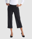 PHI PANTALONI Pantaloni capri su YOOXCOM