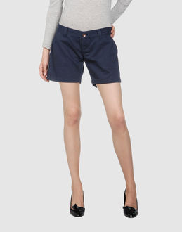 Confronta prezzi Elementi pantaloni shorts su yoox.com