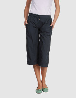 MAHARISHI PANTALONI Pantaloni capri su YOOX.COM