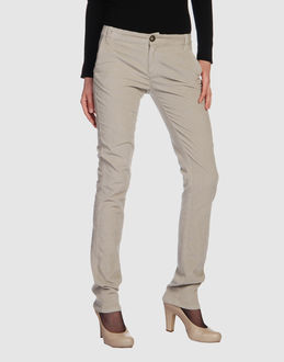 MARC BY MARC JACOBS PANTALONI Pantaloni su YOOXCOM MARC BY MARC JACOBS PANTALONI Pantaloni su YOOXCOM