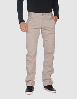 Confronta prezzi Moschino jeans pantaloni pantaloni su yoox.com