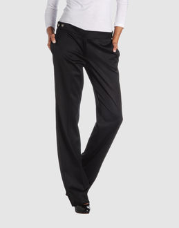 Confronta prezzi Versace pantaloni pantaloni classici su yoox.com