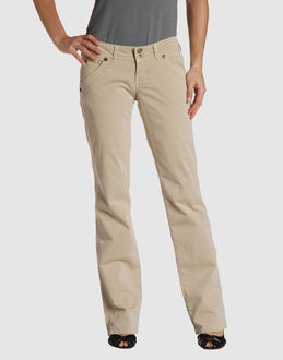 Guess Jeans :  - PANTALONS - Pantalons taille basse