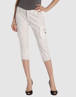 Guess Jeans : - PANTALONS - Pantalons corsaires