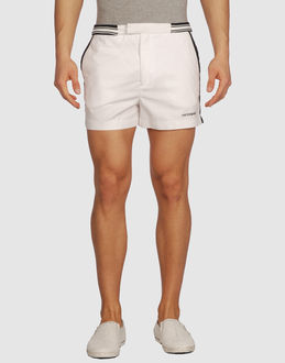  - pantalons - shorts - sur yoox.com