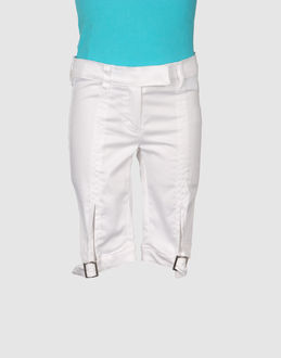 Cloth Stretch Belt loops Snap-button, zip fly closure Strap detailing Dry cleanable Iron at 110� c m...