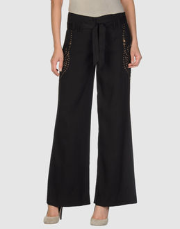 Megan Park   Pantalons classiques