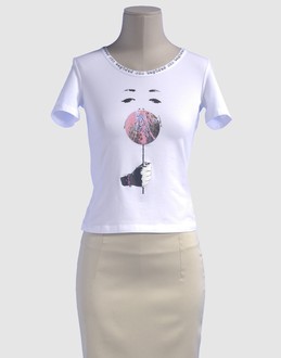 C'N'C' COSTUME NATIONAL - TOPS - T-shirts manches courtes sur YOOX.COM