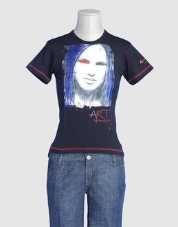 ANDR� LONDON - TOPS - T-shirts manches courtes sur YOOX.COM