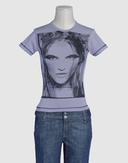 ANDR� LONDON - TOPS - T-shirts manches courtes sur YOOX.COM