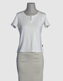 CIESSE - TOPS - T-shirts manches courtes sur YOOX.COM