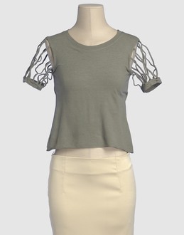 FLU'S EAR - TOPS - T-shirts manches courtes sur YOOX.COM