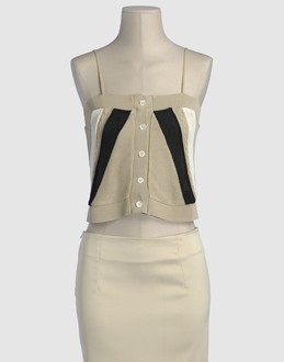 ISABELLA TONCHI - TOPS - Polos sur YOOX.COM