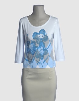 ANDREA FENZI - TOPS - T-shirts manches longues sur YOOX.COM
