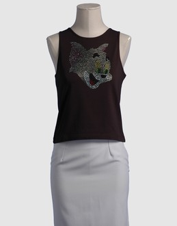 M'S PLUMS - TOPS - T-shirts sans manches sur YOOX.COM